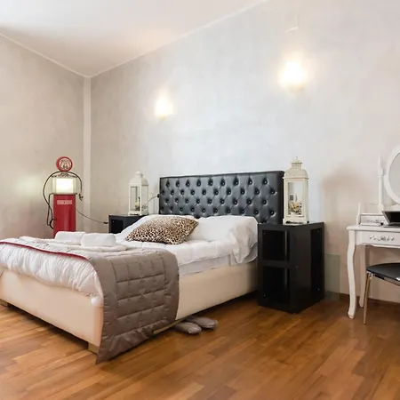 Luminosa Stanza In Via Di Ripetta Route 66 בית הארחה רומא